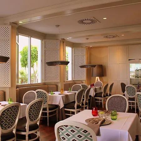 Monarque Sultan Appart hôtel Marbellac