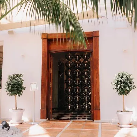 Apart Otel Monarque Sultan 4*