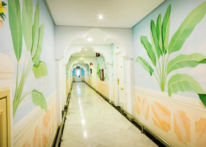 Monarque Sultán Apartahotel