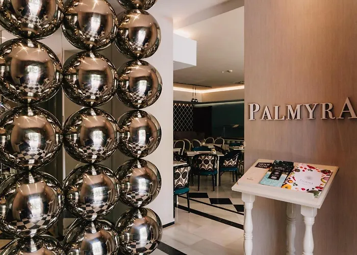 Monarque Sultán Apartahotel 4*